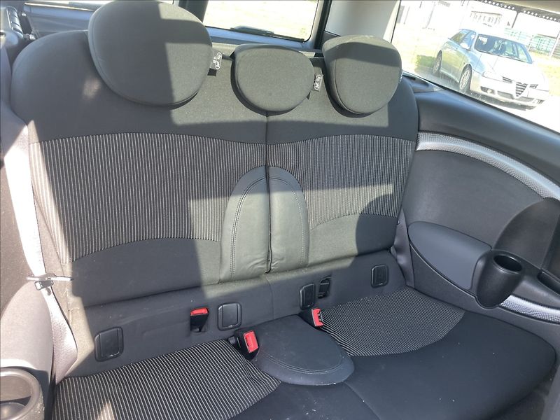 Mini Cooper S 1,6 i 16V 135kw S Panorama - fotka 11 z 35