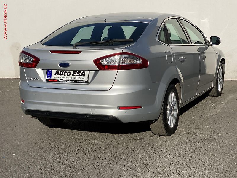 Ford Mondeo (2011) 2.0 TDCi, Titanium, navi - fotka 4 z 16