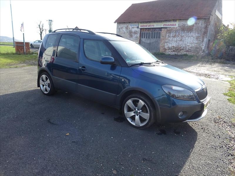 Škoda Roomster 1,6 TDI - fotka 2 z 36