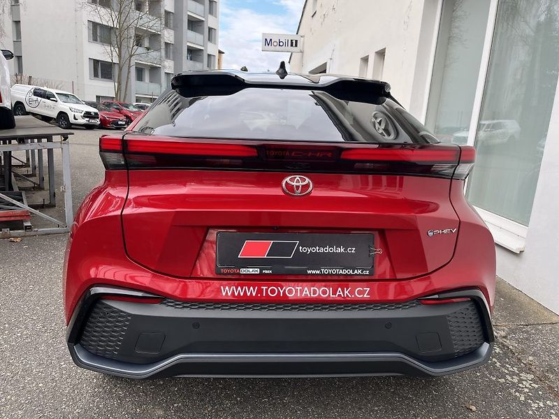 Toyota C-HR 2.0L PHEV Executive - fotka 6 z 29