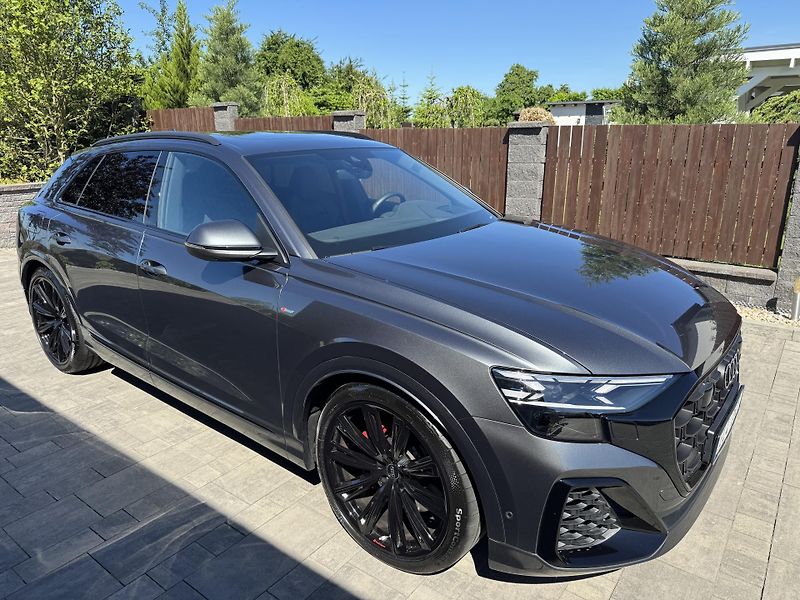 Audi Q8 (2025) 60TFSI e QUATTRO, B&O, Tažné  - fotka 10 z 38