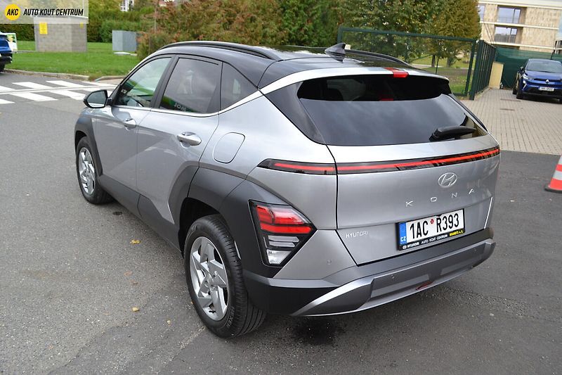 Hyundai Kona 1.0T-GDI DCT STYLE ECO TT - fotka 3 z 54