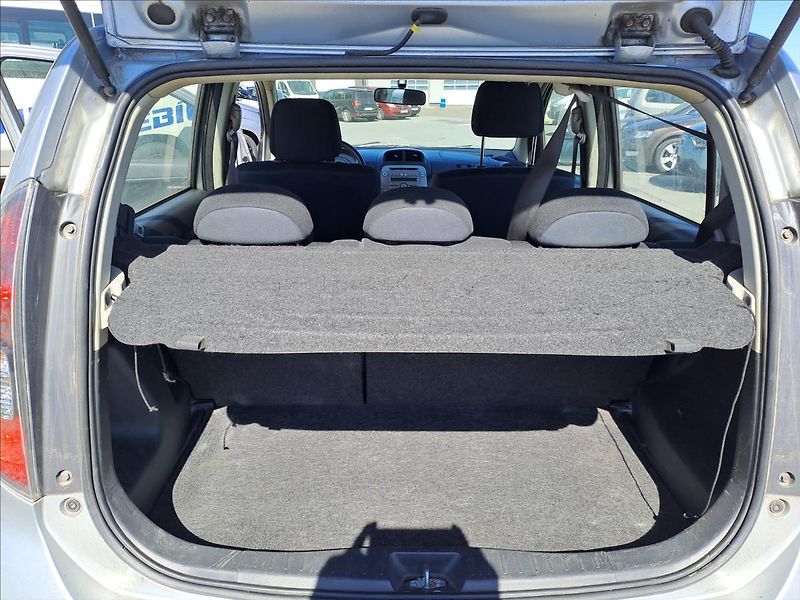 Subaru Justy 1,0 i KLIMA - fotka 13 z 13