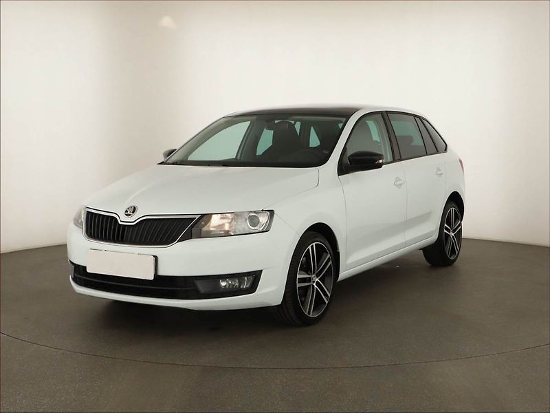 Škoda Rapid (2015) Spaceback 1.6 TDI, Xenony - fotka 2 z 16