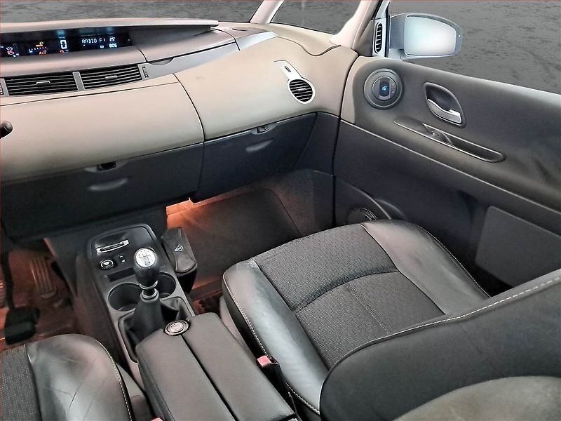 Renault Espace (2005) 2.2 dCi , 7 míst, po STK - fotka 8 z 17