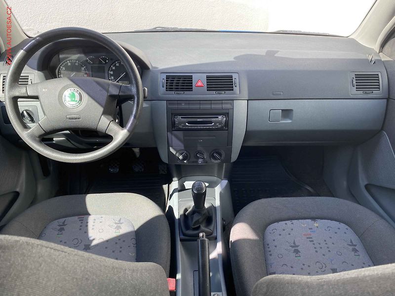 Škoda Fabia (2004) 1.2 i, 2.maj,ČR, servis.kniha - fotka 8 z 16