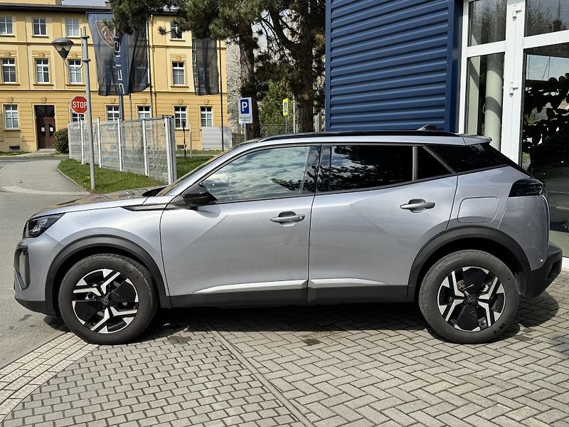Peugeot 2008 (2024) Allure 1.2 PureTech 100k MAN6 - fotka 2 z 6