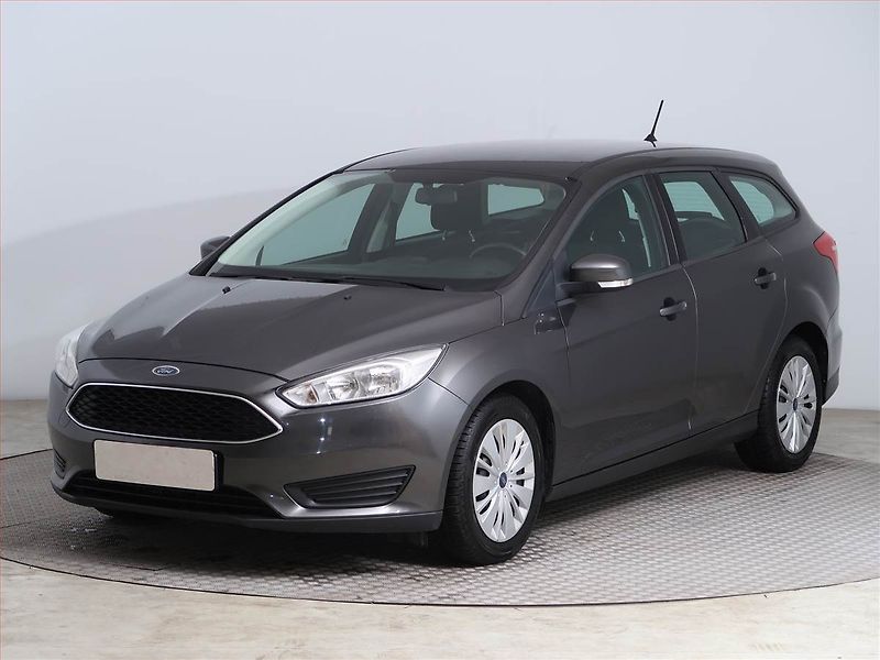 Ford Focus (2018) 1.0 EcoBoost - fotka 2 z 12