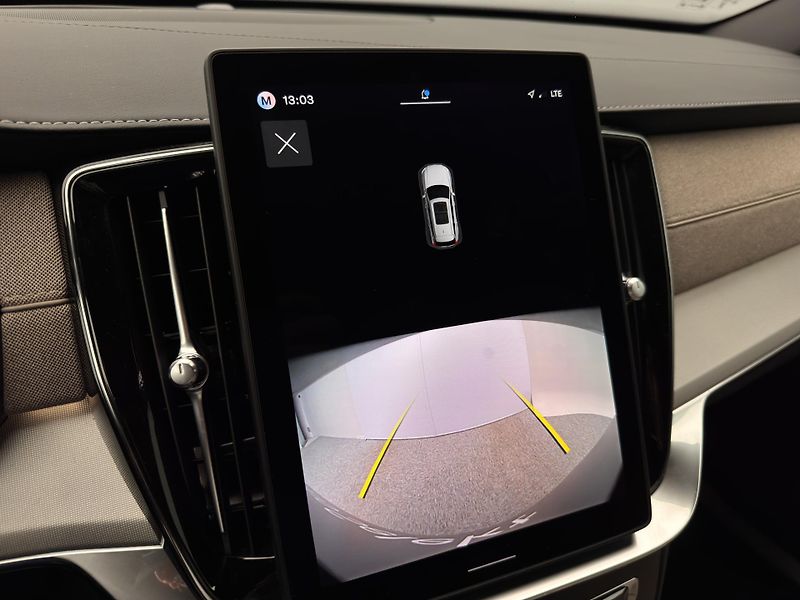 Volvo XC90 B5 AWD CORE CZ REZERVACE - fotka 42 z 44