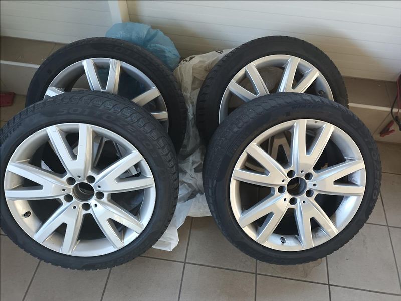 Mercedes-Benz CLS 3,0 350d,4Matic,190kw,ČR,1MAJ, - fotka 42 z 43