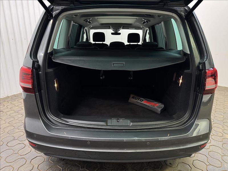 Volkswagen Sharan 2.0TSI 162KW DSG ACC DCC 2XALU - fotka 38 z 50
