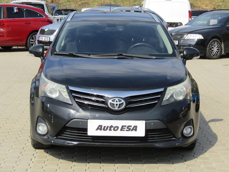 Toyota Avensis (2013) 2.0 D4-D, 1.maj,ČR, Navi - fotka 2 z 21