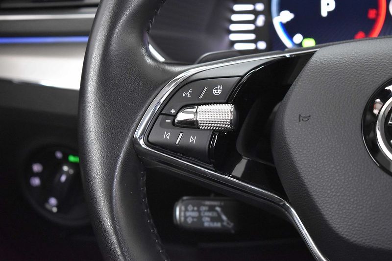 Škoda Superb 2.0TDI L&K*4xVÝHŘEV*DPH*ČR 1.M - fotka 22 z 49