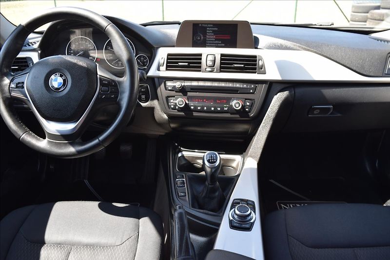 BMW Řada 3 2,0 318d F31 105KW NAVI TAŽNÉ - fotka 27 z 48