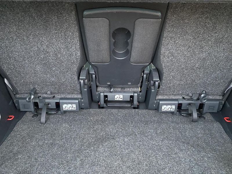 Škoda Roomster (2014) 1.2TSi MODEL NOIRE - fotka 50 z 65