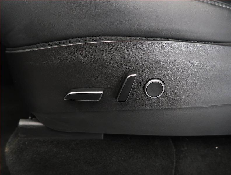 Tesla Model Y (2022) Long Range AWD 75kWh, SoH 89% - fotka 30 z 33