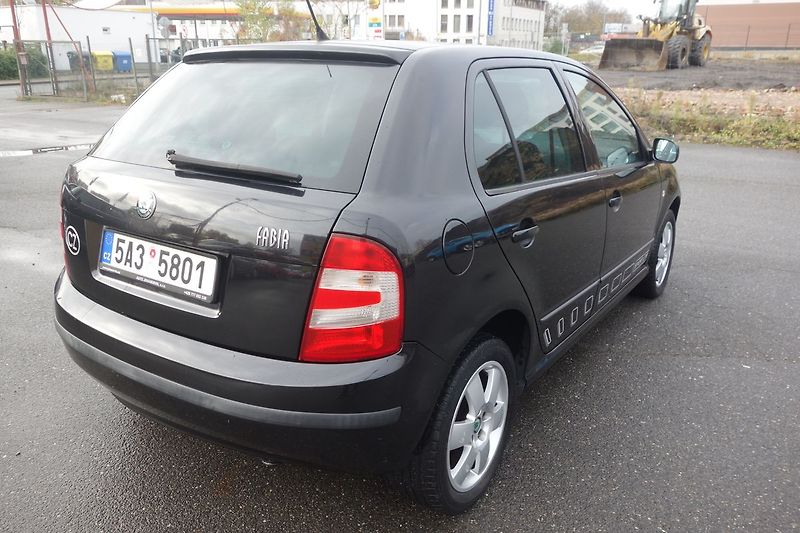 Škoda Fabia 1,4TDi SPORTLINE  2.MAJ.! - fotka 8 z 25