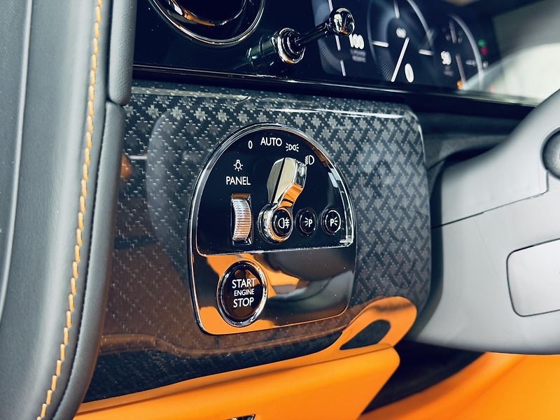 Rolls-Royce Cullinan (2026) Black B SHOOTING STARS BESPOKE - fotka 21 z 45