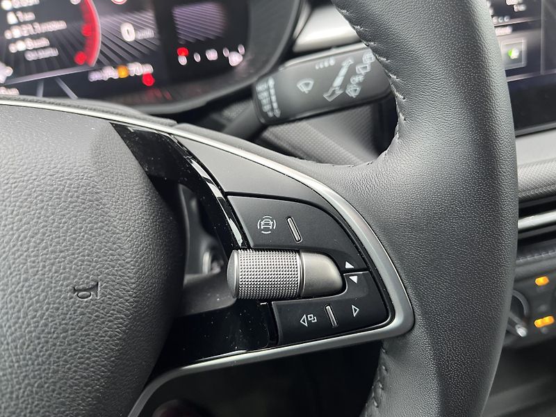 Škoda Fabia 1,0 TSi 70 kW SELECTION - fotka 13 z 21