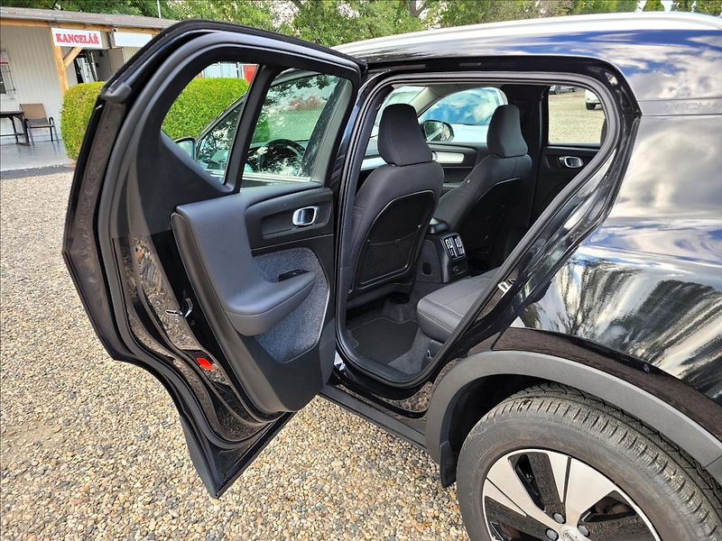 Volvo XC40 T5,PHEV,Inscription,led, - fotka 12 z 40