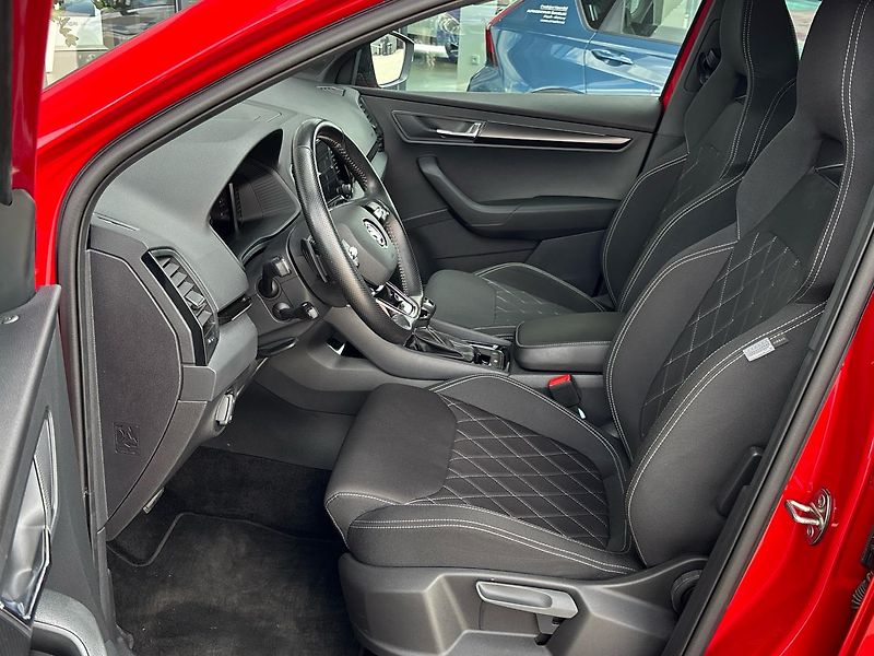 Škoda Karoq DSG Sportline - fotka 7 z 28