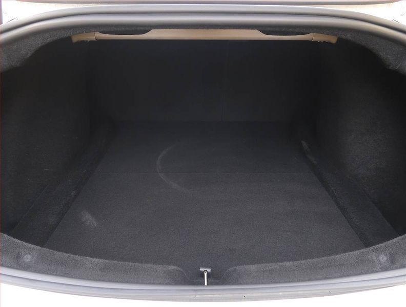 Tesla Model 3 (2023) Standard Range 60kWh, SoH 94% - fotka 12 z 32