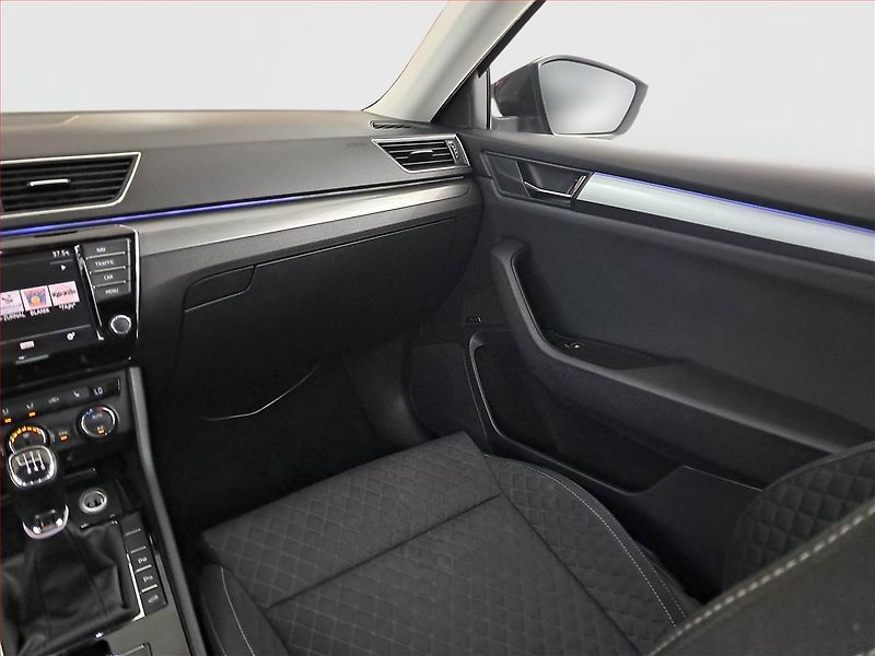 Škoda Superb (2017) 1.4 TSI, Navi, Bi-Xenony - fotka 8 z 24