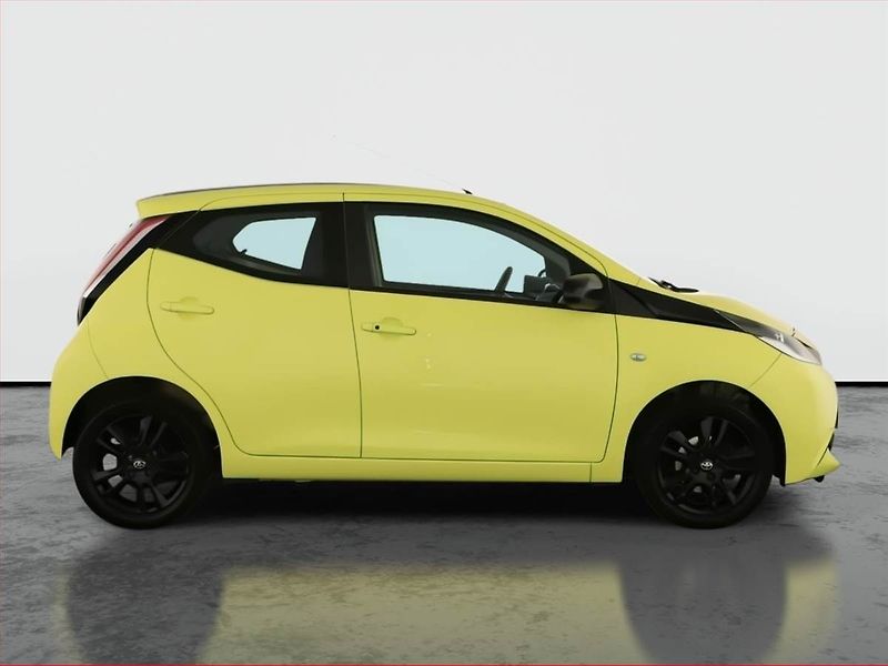 Toyota Aygo (2016) 1.0 VVT-i, Navi, Tempomat - fotka 6 z 13