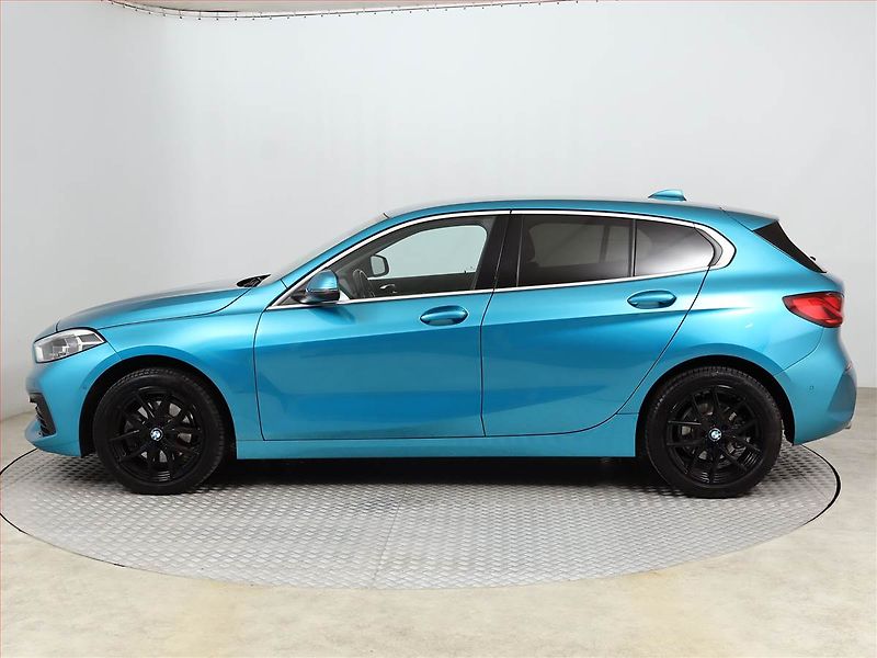 BMW Řada 1 (2022) 118i - fotka 3 z 24