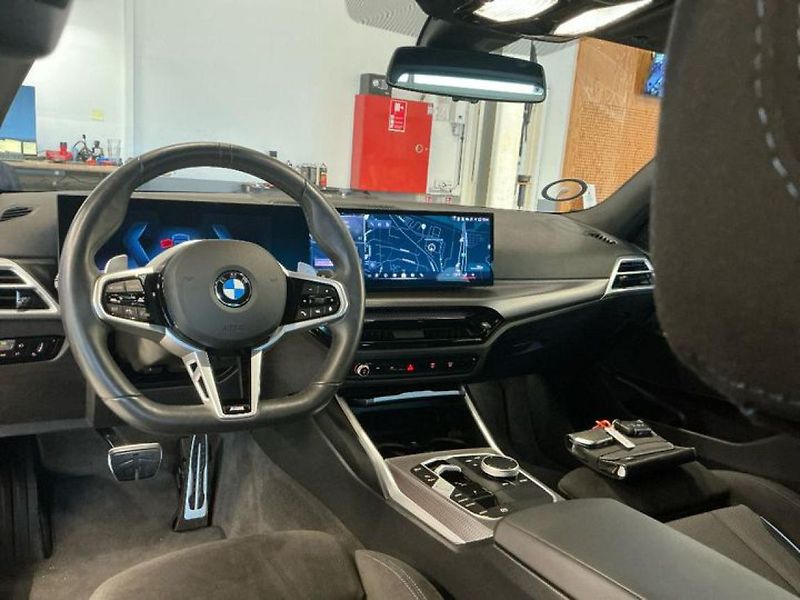BMW Řada 3 330i xDrive Touring - fotka 8 z 11