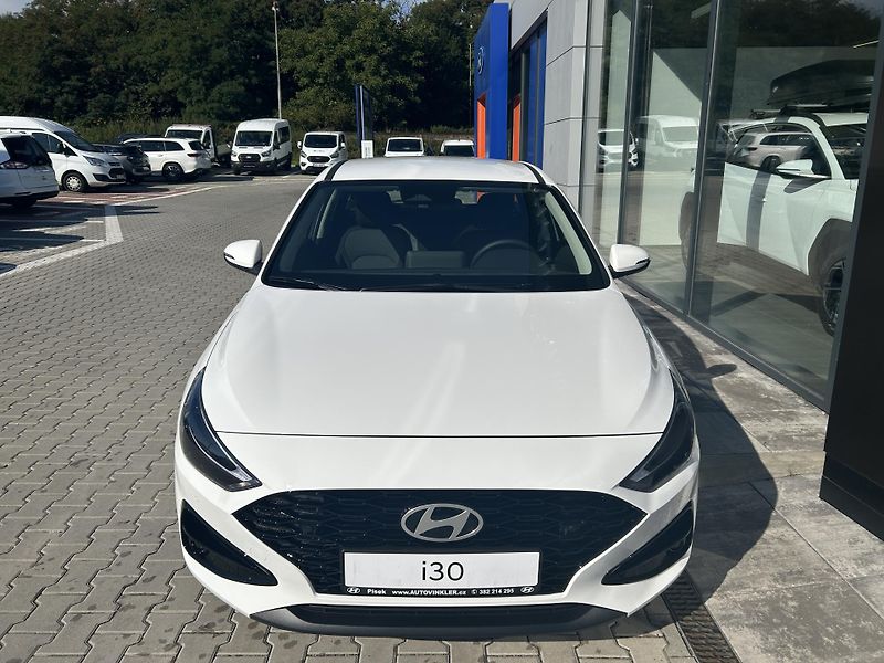 Hyundai i30 WG 1,5i 70 kW MT COMFORT FL - fotka 2 z 30