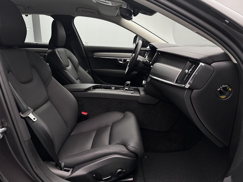 Volvo V90 CC B4 AWD PLUS CZ REZERVACE - fotka 27 z 51