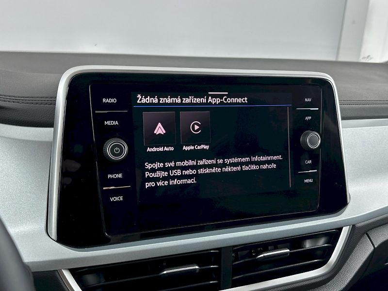 Volkswagen T-Roc (2025) Life GOAL 1.0 TSI 85kW - fotka 12 z 27