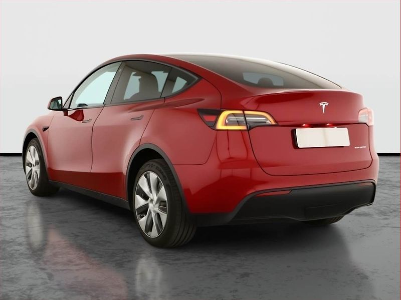 Tesla Model Y (2022) Long Range AWD 79kWh, SoH 91% - fotka 4 z 19