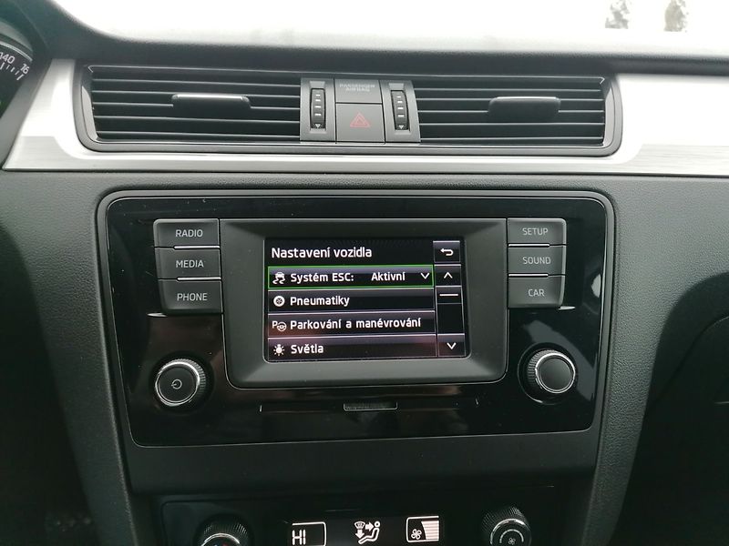 Škoda Rapid (2016) 1.4 TDi DSG výhřevy, Tempomat - fotka 15 z 22