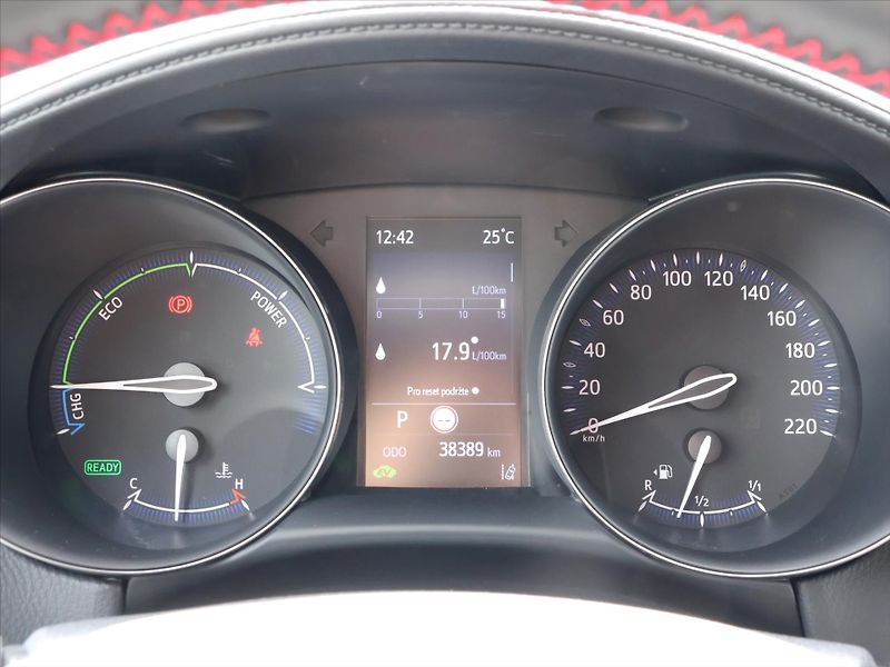 Toyota C-HR 2,0 Hybrid 112kW GR Sport CZ - fotka 18 z 35