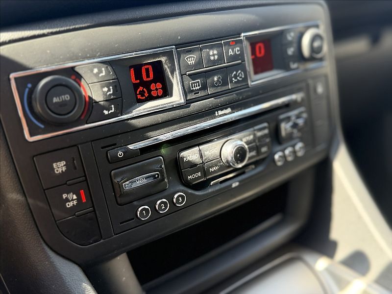 Citroën C5 2,0 HDI 103kW NOVÉ ROZVODY - fotka 14 z 28