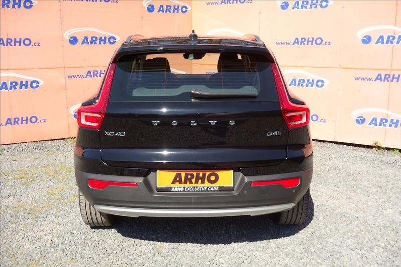 Volvo XC40 2,0 D4, ČR, SERVIS.KN., AWD. - fotka 6 z 39