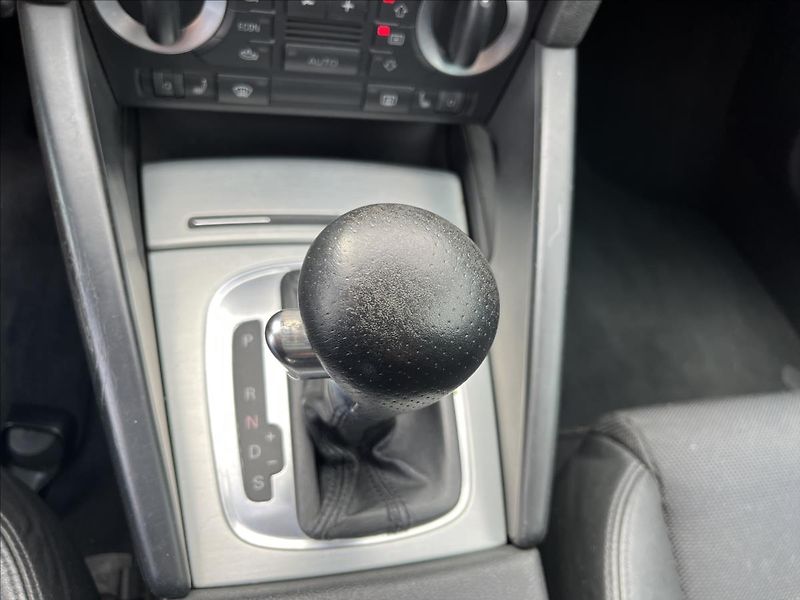 Audi A3 3,2 i V6 184KW 4x4  Sportback - fotka 21 z 45