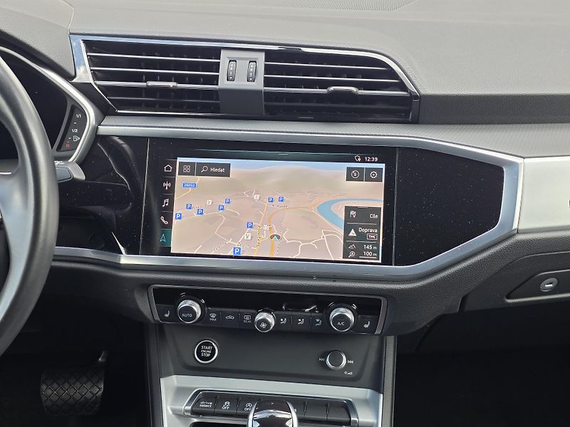 Audi Q3 (2021) SPORTBACK 2.0TFSI 140kW BUFÍK - fotka 14 z 21