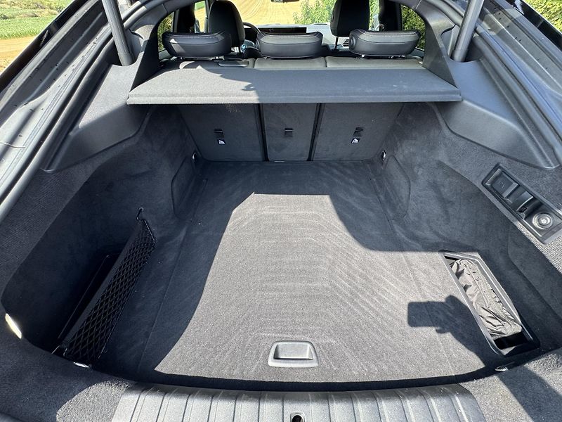 BMW i4 eDrive 40 Tažné Keyless SoH 94 - fotka 22 z 25