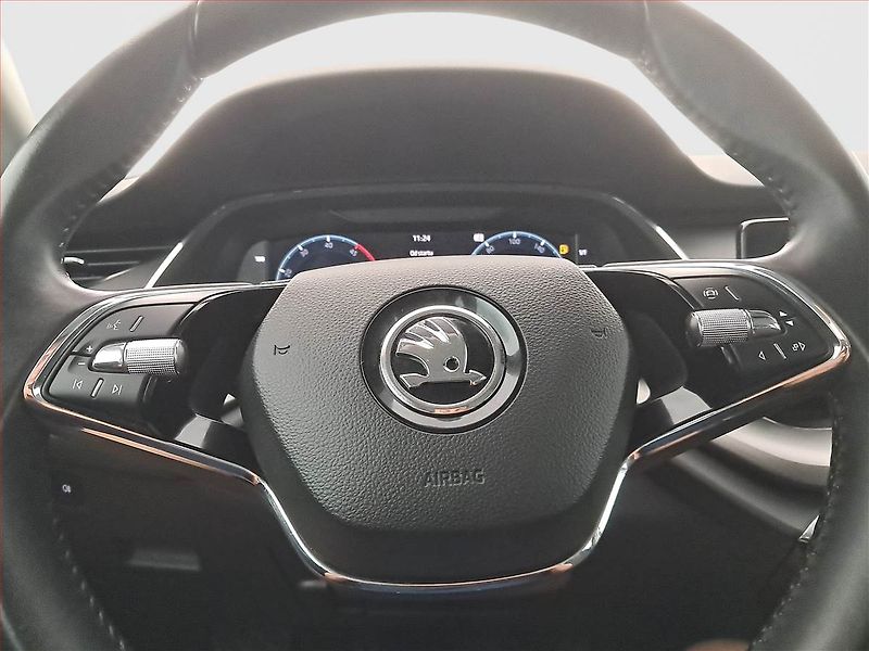 Škoda Octavia (2023) Ambition 2.0 TDI, ČR,1.maj - fotka 17 z 19