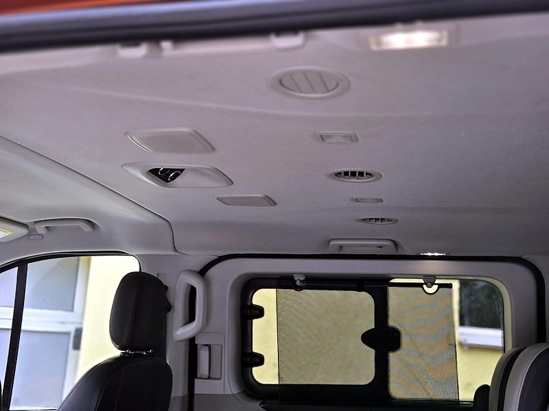 Ford Tourneo Custom TDCi Titanium-X SERV.KNÍŽKA - fotka 22 z 51