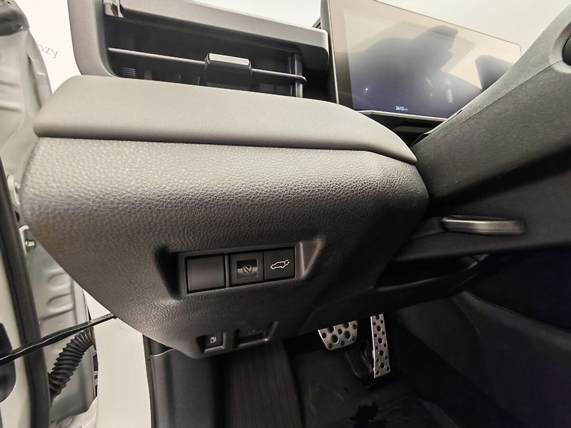 Toyota RAV4 2.5 Hybrid GR Sport 4WD e-CVT - fotka 29 z 47