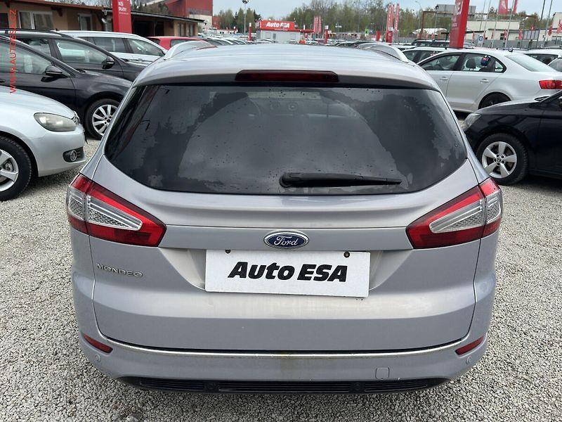 Ford Mondeo (2013) 2.0 TDCI, AC, navi - fotka 5 z 18
