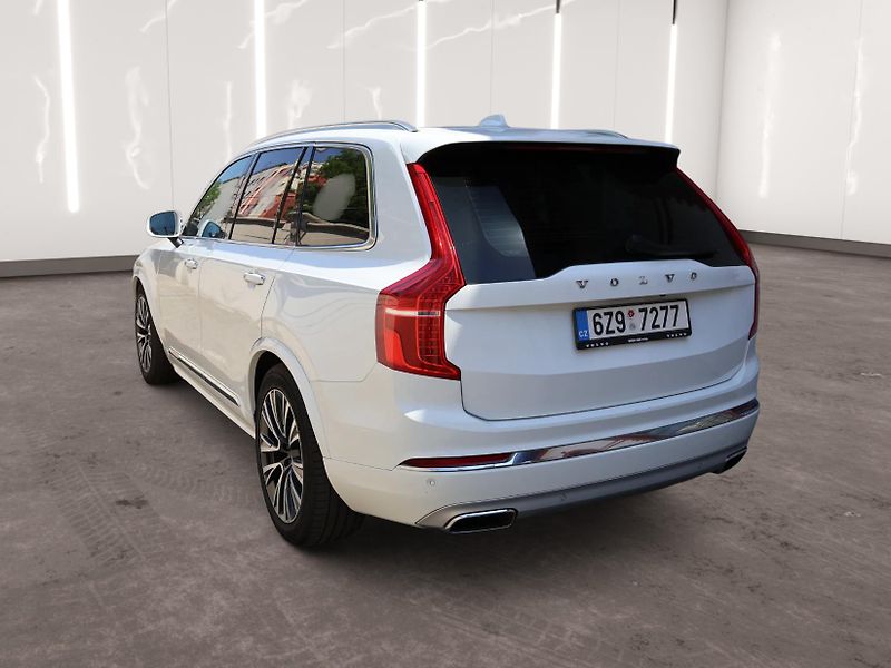Volvo XC90 (2019) B5 AWD Inscription - fotka 2 z 21
