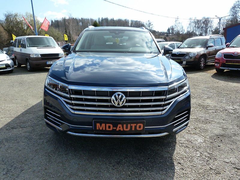 Volkswagen Touareg 3.0 TDI - fotka 29 z 42