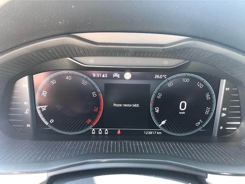 Škoda Kamiq 1.0 TSi AMBITION - fotka 18 z 28