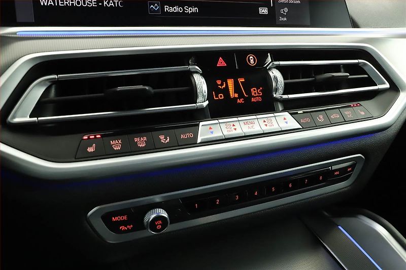 BMW X6 (2021) xDrive40d - fotka 18 z 21