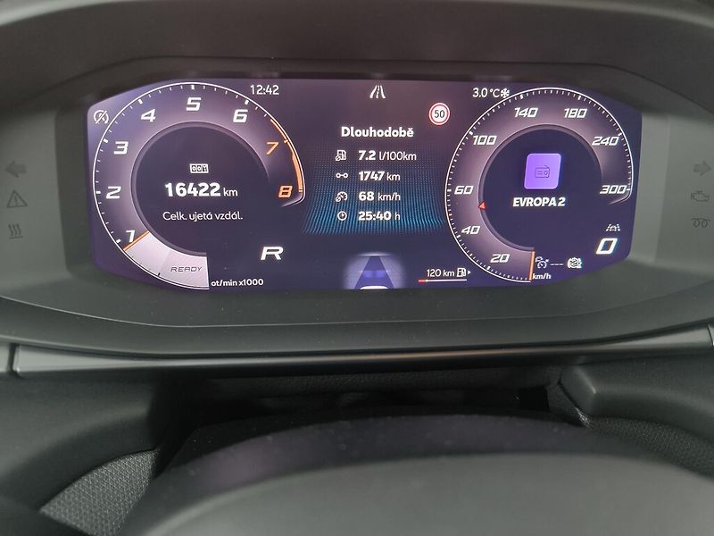 Cupra Terramar DSG 4WD 2,0 TSi 150 kW - fotka 8 z 22